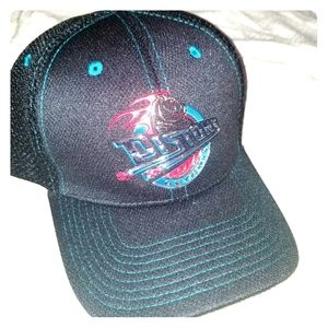 LIKE NEW Zephyr Detroit Pistons Retro Logo Hat XL